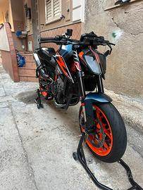 Ktm duke 890R