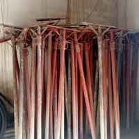 Puntelli a croce come nuovi