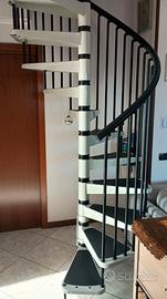 Scala a chiocciola modulabile