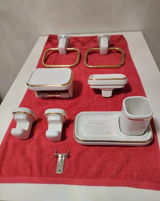 Set completo di accessori x bagno 
