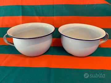 2 vasi da camera smaltati con manico anni '50