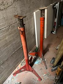 Cavalletti sostegno auto