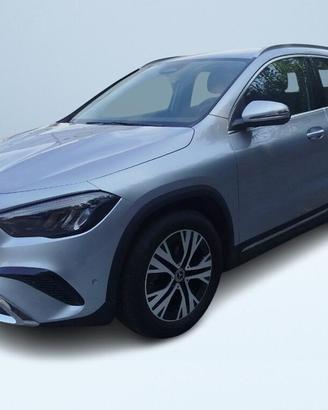 Mercedes GLA 180 d Progressive Advanced auto