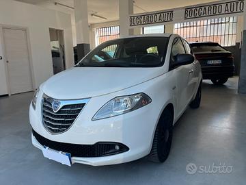 Lancia Ypsilon 1.2 69 CV 5 posti S&S Silver