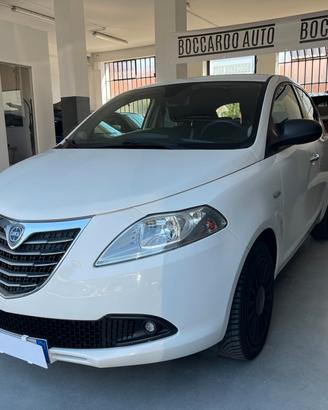 Lancia Ypsilon 1.2 69 CV 5 posti S&S Silver