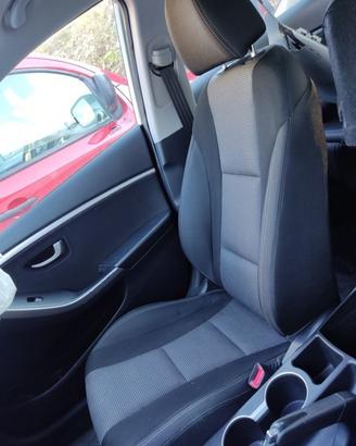 Sedile anteriore dx HYUNDAI I30 del 2015
