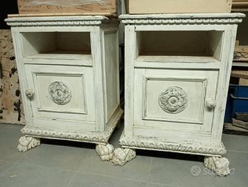 Coppia comodini antichi