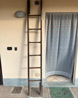 SCALA IN LEGNO RICHIUDIBILE