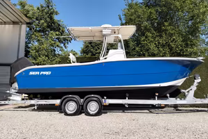 Sea Pro 238 Center Console