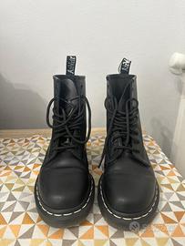 Dottor Martens, misura 38, nere