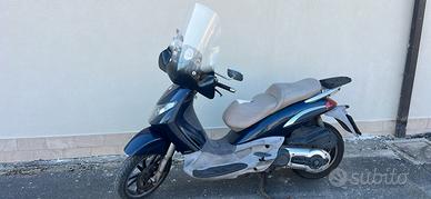 Piaggio BV 400