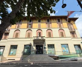 Appartamento fronte lago