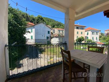 CASA SEMINDIPENDENTE A TORRIGLIA