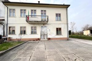 CASA SEMINDIPENDENTE A SAN BENEDETTO PO