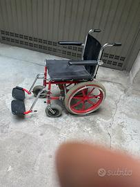 Carrozzina per anziani e disabili taglia piccola