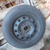 4 gomme invernali con cerchi