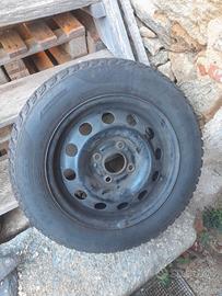 4 gomme invernali con cerchi