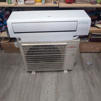 Fujitsu climatizzatore caldo freddo 12000 btu r32