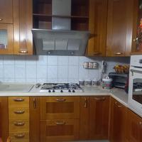 cucina per 500euro completa di tavolo e 6 se