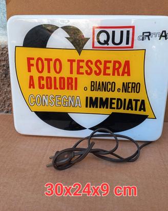 Insegna L'uminosa vintage pubblicitaria 