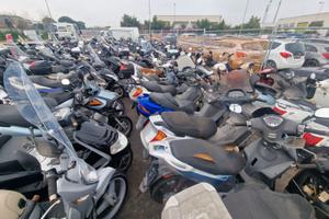 STOCK MASSIVO SCOOTER E MOTO – ALL'INGROSS
