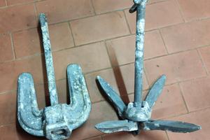 Coppia ancore ormeggio imbarcazioni: Hall Grappino