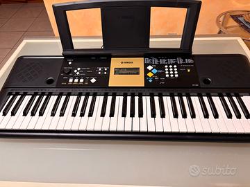 Tastiera Yamaha YPT-220 61 tasti