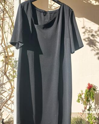 Vestito nero longuette