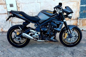 Moto Triumph Street Triple