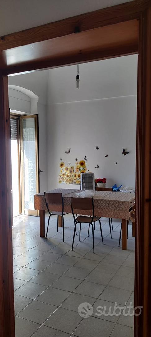 Casa indipendente con terrazzo e box - Vista 4