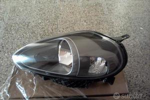 Faro nero Punto Evo dal 2009 e Punto 2012