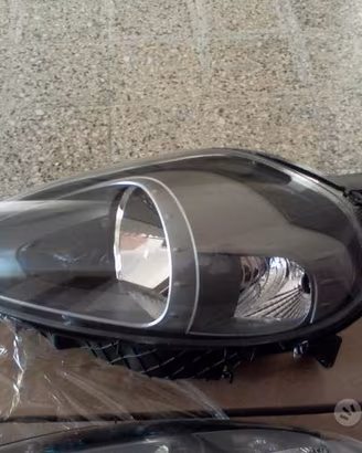 Faro nero Punto Evo dal 2009 e Punto 2012