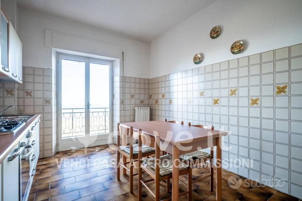 Appartamento di 106 m² con 3 locali a Lanusei - Altro