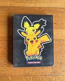 Set di 137 carte Pokémon