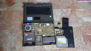 Notebook Asus X51RL per ricambi, HD Schermo LCD