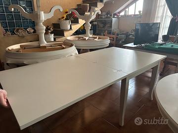 Tavoli e sedie eleganti