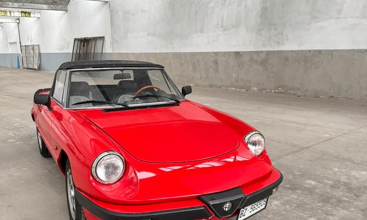 Alfa Romeo Duetto Spider 2000
