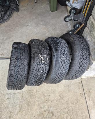 Gomme invernali nokian 195/55/16