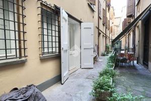 2 LOCALI A REGGIO NELL'EMILIA