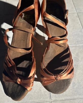 Scarpe da ballo latino americano