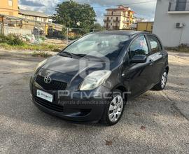 TOYOTA Yaris 1.0 5 porte