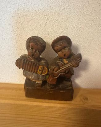 Statuina  in legno anri