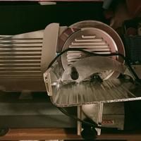 affettatrice elettrica