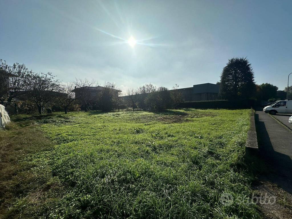 Terreno di 1689 m² a Nibionno - Vista 2