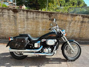 Honda Shadow 750 - Anno 2000 - Solo 32.400 km