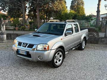 Nissan navara pik up 4x4