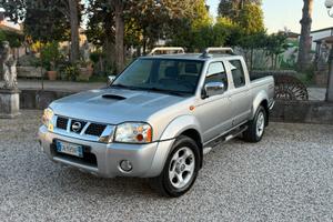 Nissan navara pik up 4x4
