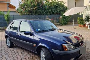 Ford Fiesta 1.1i 16V cat 5 porte Ghia
