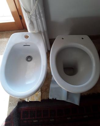 Coppia sanitari WC e bidet
