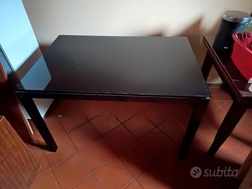 Tavolo vetro nero con 4 sedie